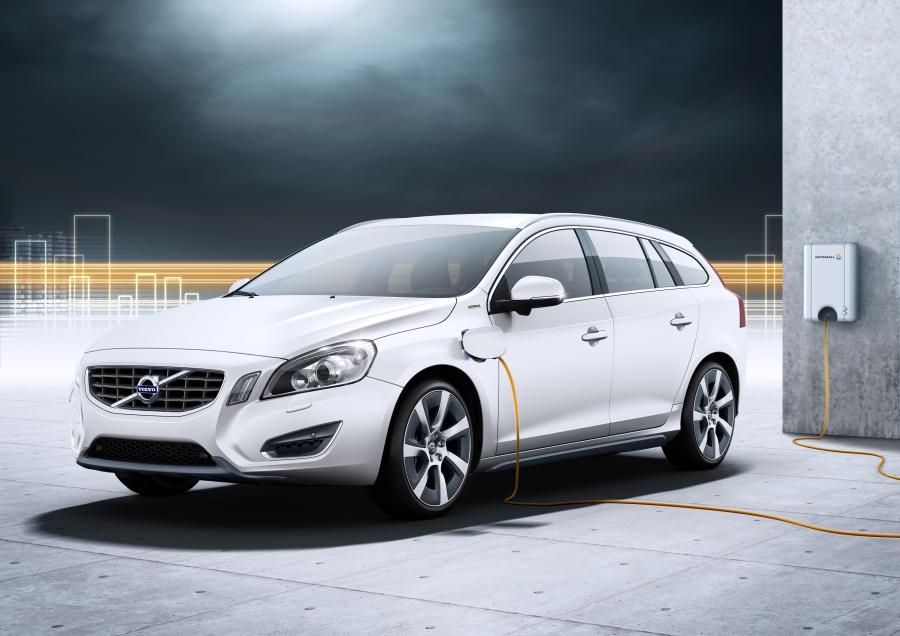  Volvo V60 Plug-in Hybrid 2011 года  (фото 31 из 68)